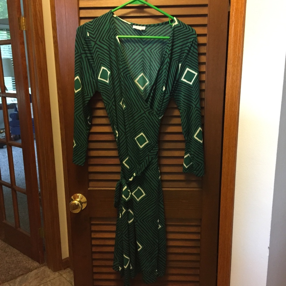 A Pea in the Pod Green Wrap Dress
